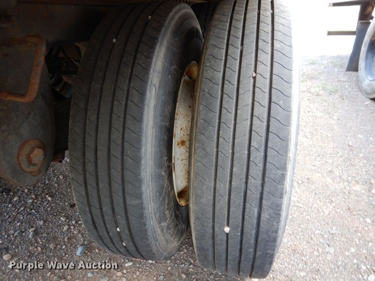 image for item AF9701 2007 Stoughton AVW-535T-S-C-AR  dry van trailer