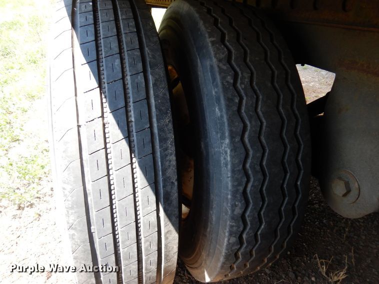 image for item AF9701 2007 Stoughton AVW-535T-S-C-AR  dry van trailer