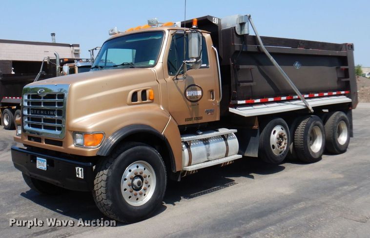image for item AF9709 2004 Sterling L8500  dump truck