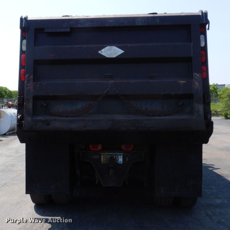 image for item AF9709 2004 Sterling L8500  dump truck