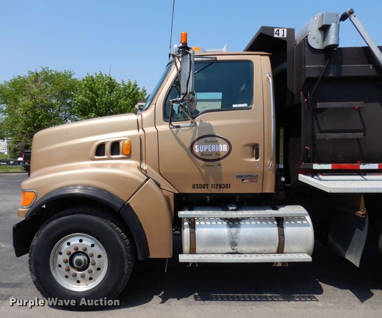image for item AF9709 2004 Sterling L8500  dump truck