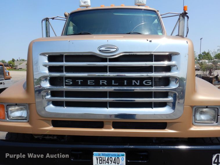 image for item AF9709 2004 Sterling L8500  dump truck