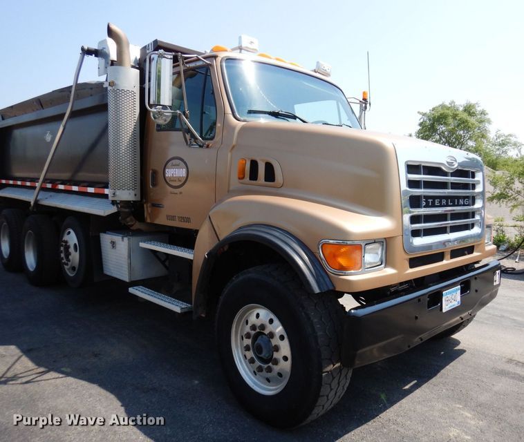 image for item AF9709 2004 Sterling L8500  dump truck