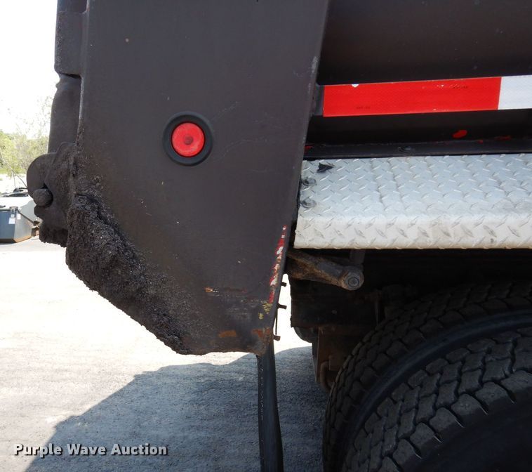 image for item AF9709 2004 Sterling L8500  dump truck
