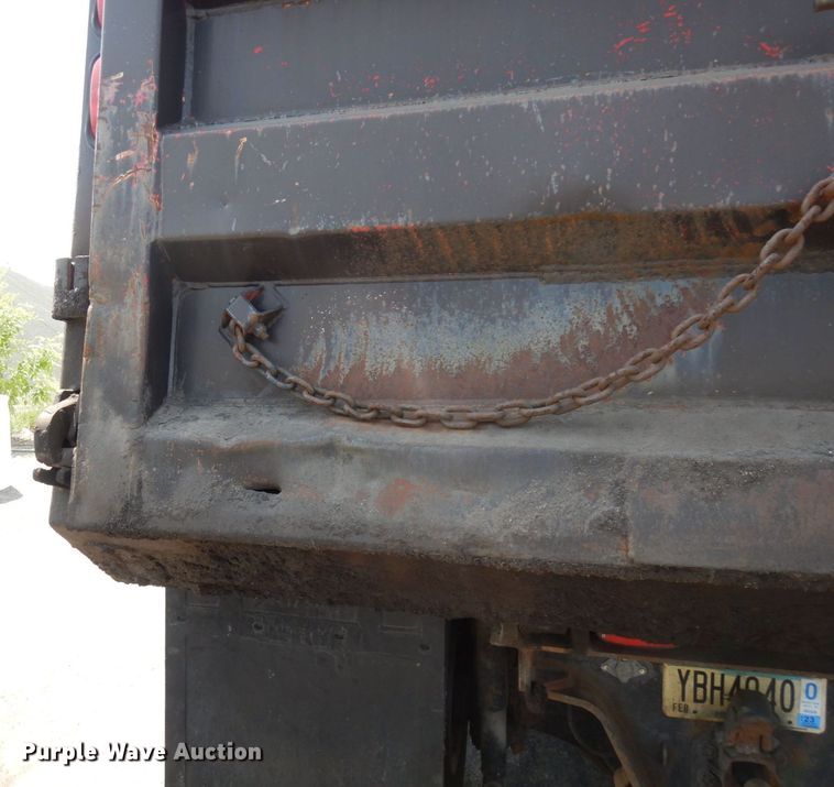 image for item AF9709 2004 Sterling L8500  dump truck