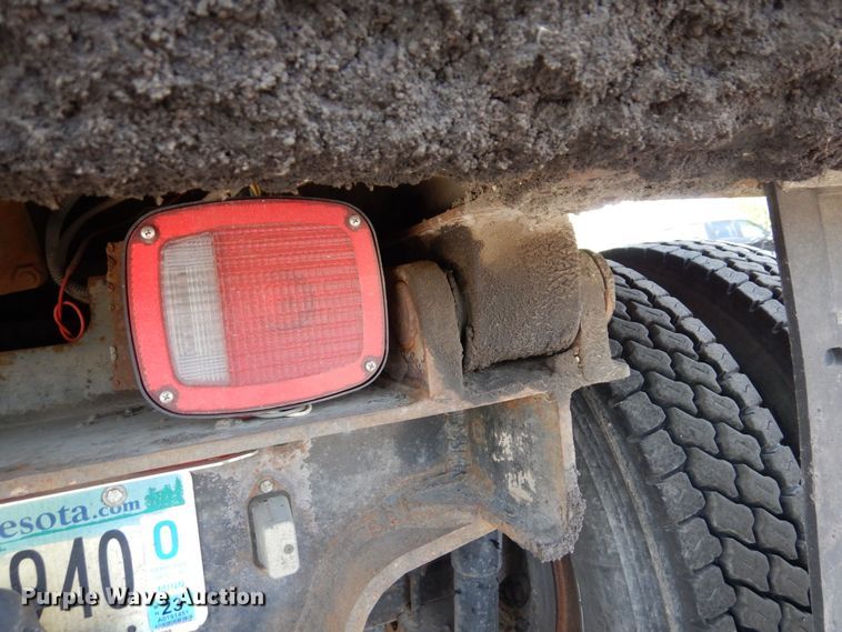 image for item AF9709 2004 Sterling L8500  dump truck