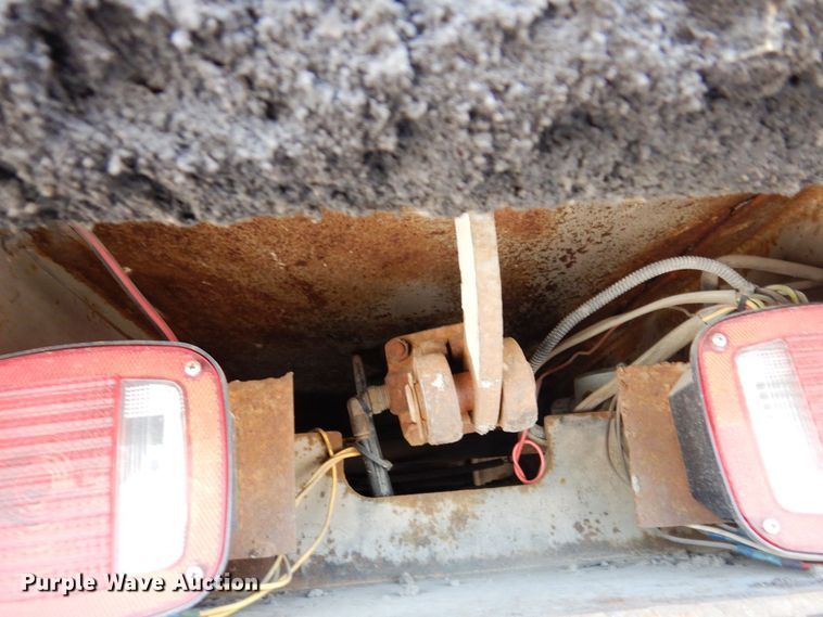 image for item AF9709 2004 Sterling L8500  dump truck