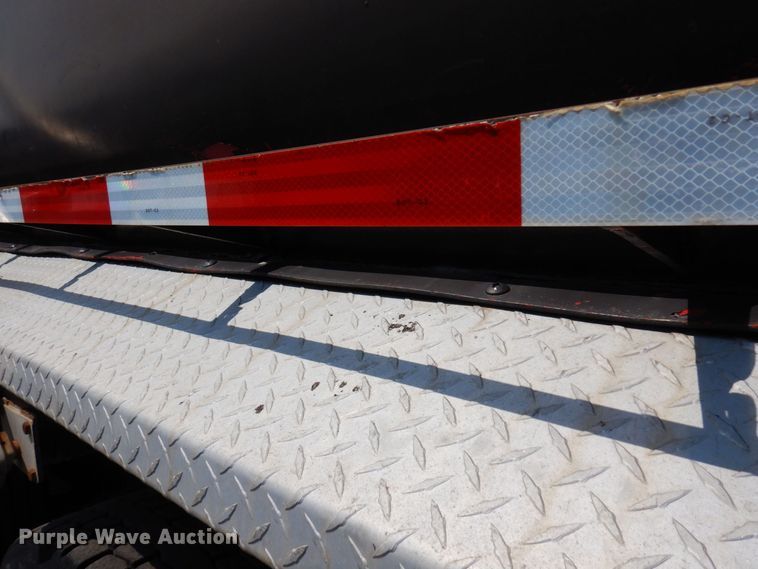 image for item AF9709 2004 Sterling L8500  dump truck