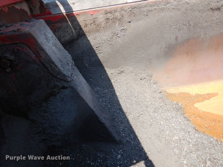 image for item AF9709 2004 Sterling L8500  dump truck