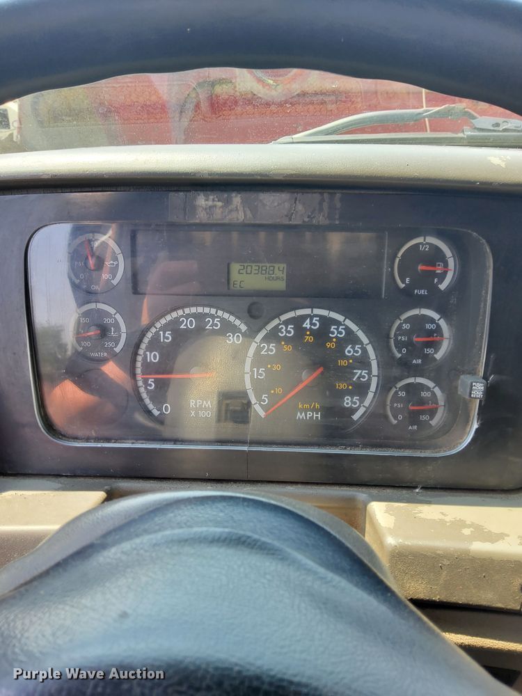 image for item AF9709 2004 Sterling L8500  dump truck