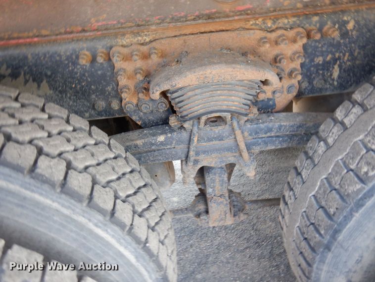 image for item AF9709 2004 Sterling L8500  dump truck