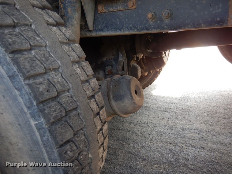 image for item AF9709 2004 Sterling L8500  dump truck