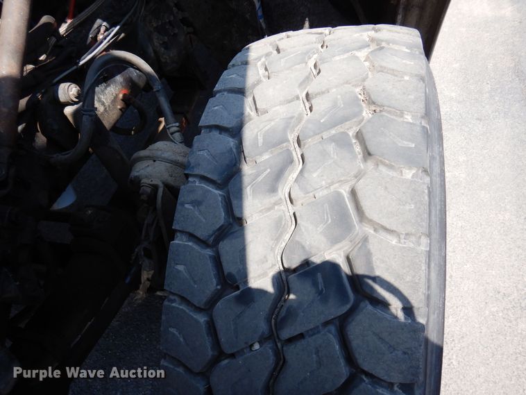 image for item AF9709 2004 Sterling L8500  dump truck