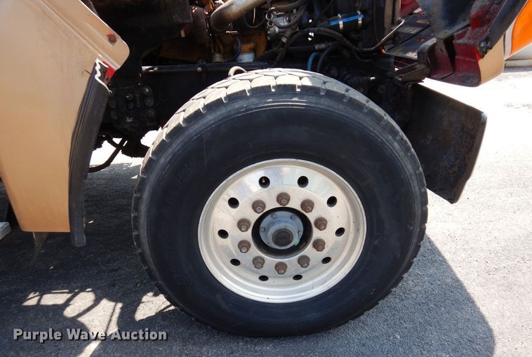 image for item AF9709 2004 Sterling L8500  dump truck