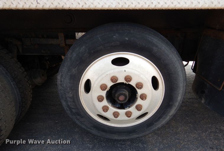 image for item AF9709 2004 Sterling L8500  dump truck