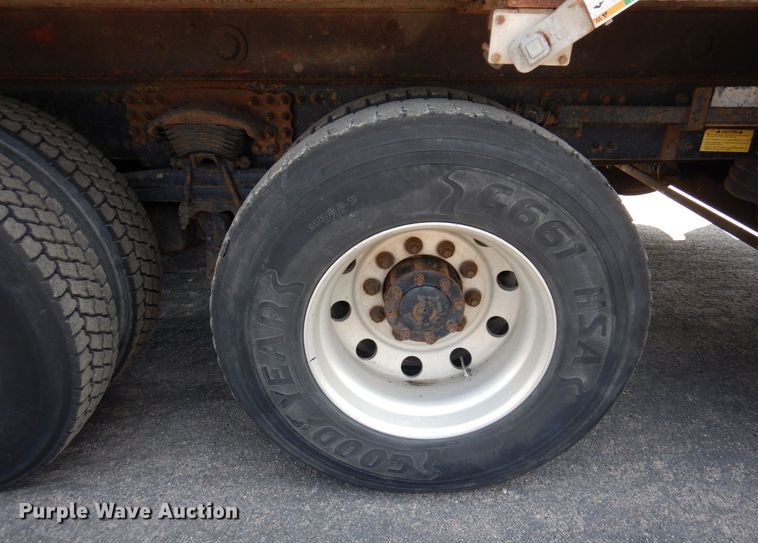 image for item AF9709 2004 Sterling L8500  dump truck