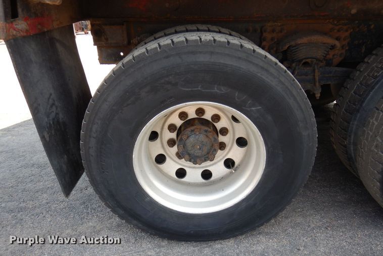 image for item AF9709 2004 Sterling L8500  dump truck