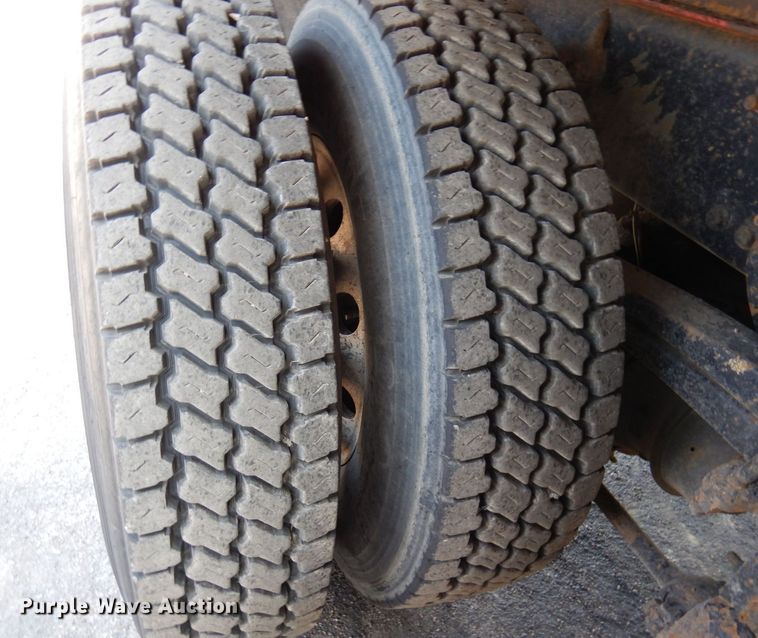 image for item AF9709 2004 Sterling L8500  dump truck