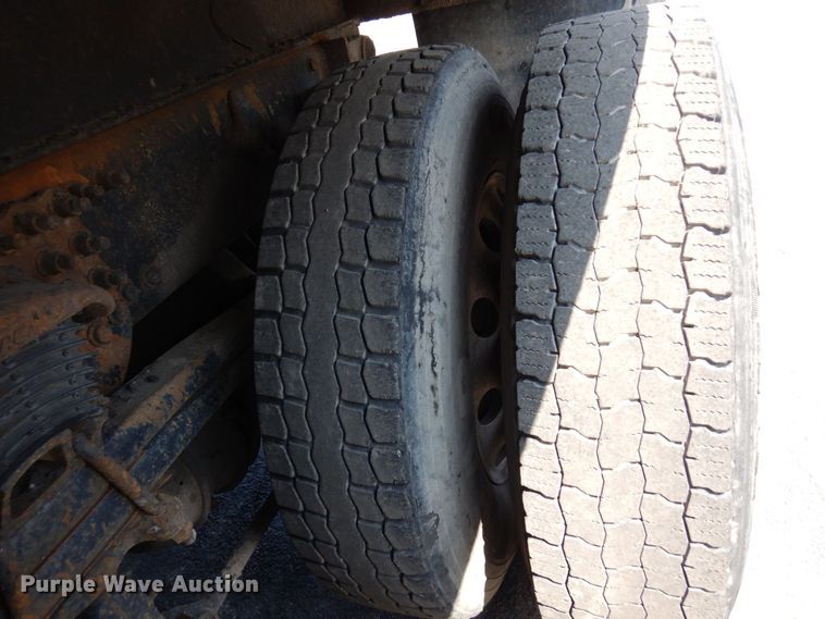 image for item AF9709 2004 Sterling L8500  dump truck