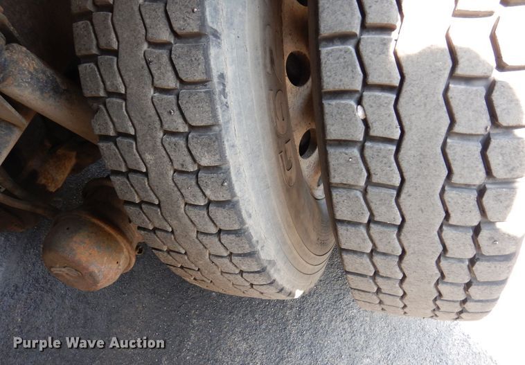 image for item AF9709 2004 Sterling L8500  dump truck