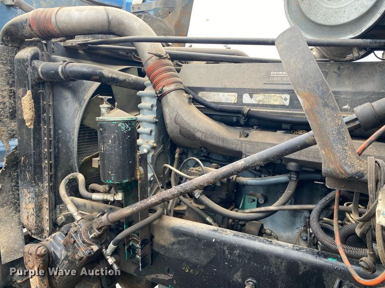 image for item DI7749 1993 Freightliner FLD  semi truck