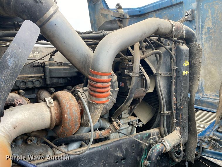 image for item DI7749 1993 Freightliner FLD  semi truck