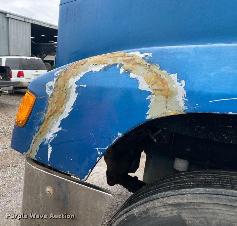 image for item DI7749 1993 Freightliner FLD  semi truck