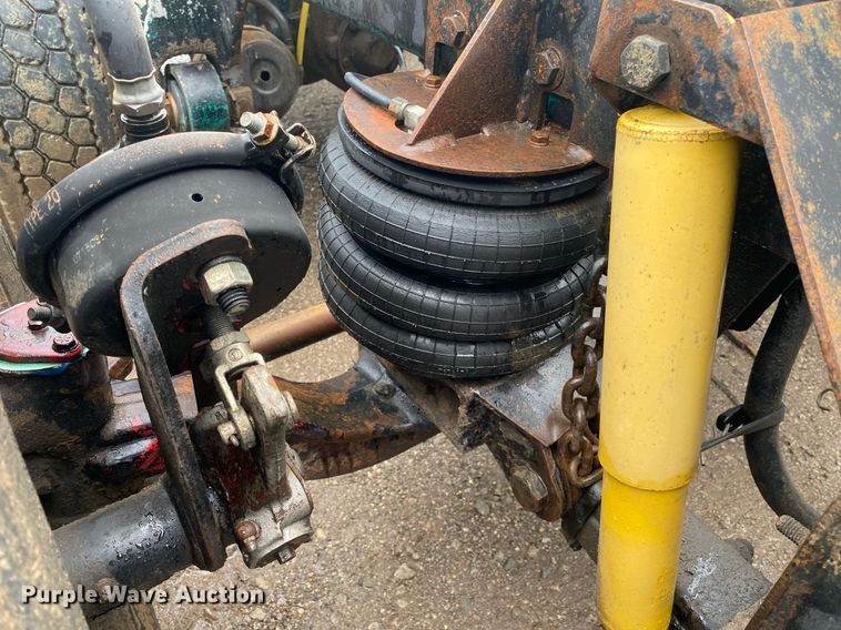 image for item DI7749 1993 Freightliner FLD  semi truck