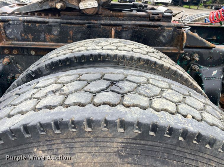 image for item DI7749 1993 Freightliner FLD  semi truck