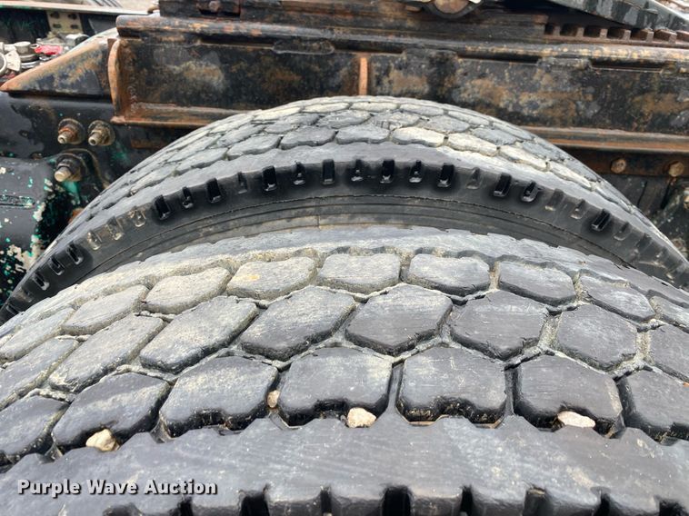 image for item DI7749 1993 Freightliner FLD  semi truck