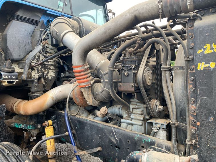 image for item DI7749 1993 Freightliner FLD  semi truck