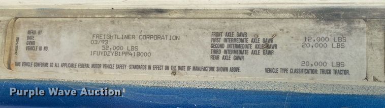 image for item DI7749 1993 Freightliner FLD  semi truck