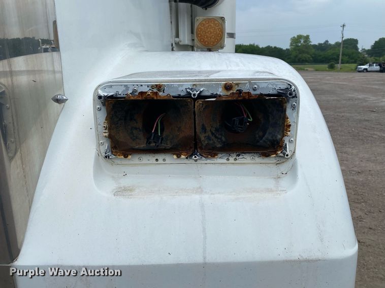 image for item DI7750 1985 Autocar AT  semi truck