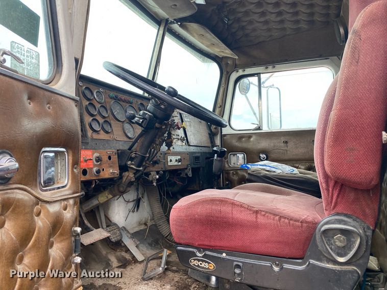 image for item DI7750 1985 Autocar AT  semi truck