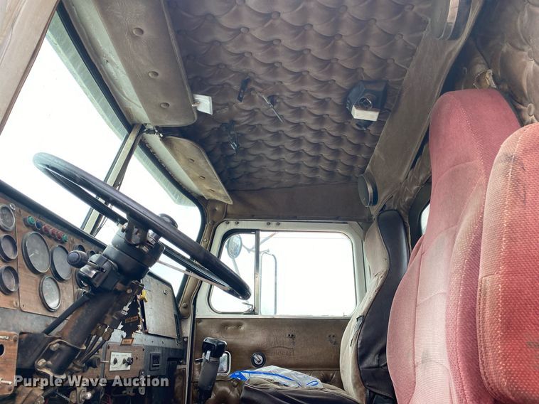 image for item DI7750 1985 Autocar AT  semi truck