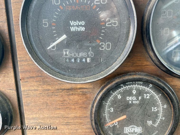 image for item DI7750 1985 Autocar AT  semi truck