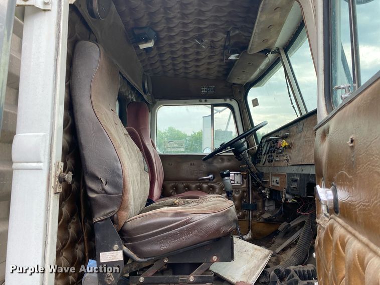 image for item DI7750 1985 Autocar AT  semi truck