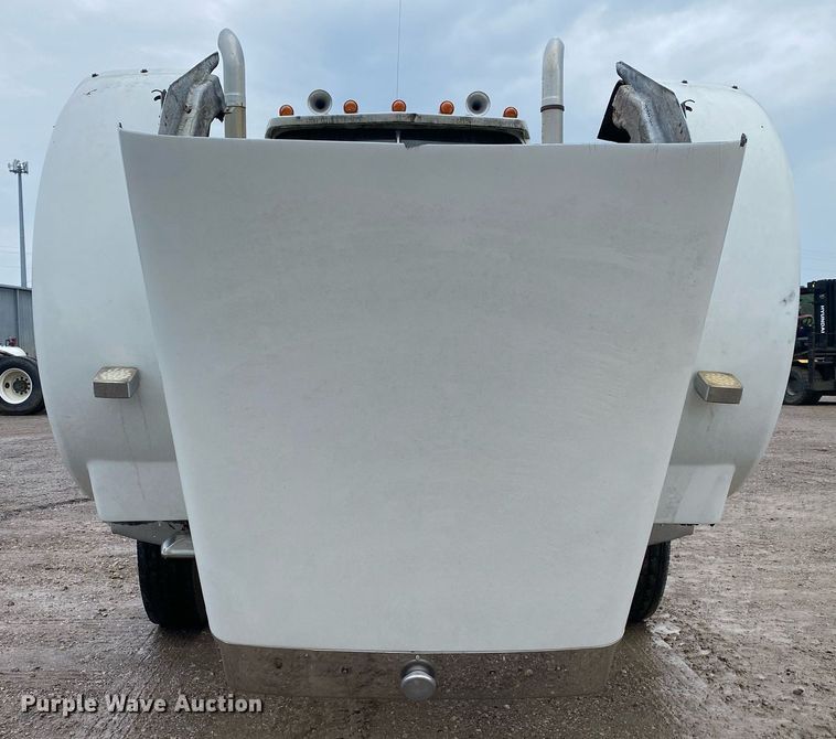 image for item DI7750 1985 Autocar AT  semi truck