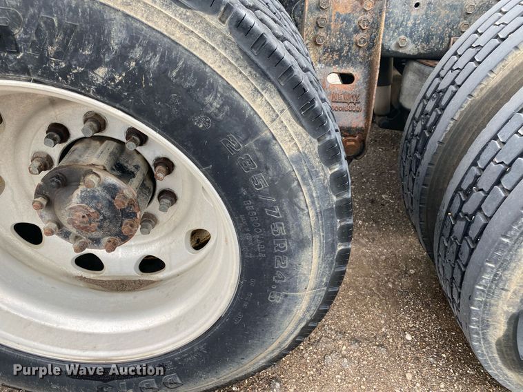 image for item DI7750 1985 Autocar AT  semi truck