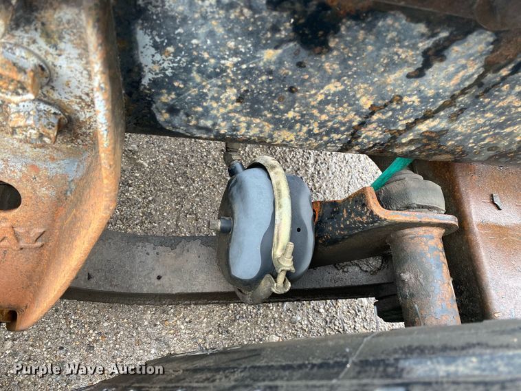 image for item DI7750 1985 Autocar AT  semi truck