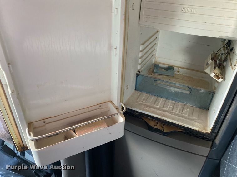 image for item DI7814 2015 Freightliner Cascadia  semi truck