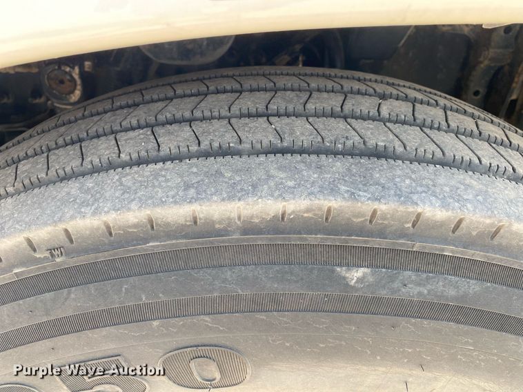 image for item DI7814 2015 Freightliner Cascadia  semi truck