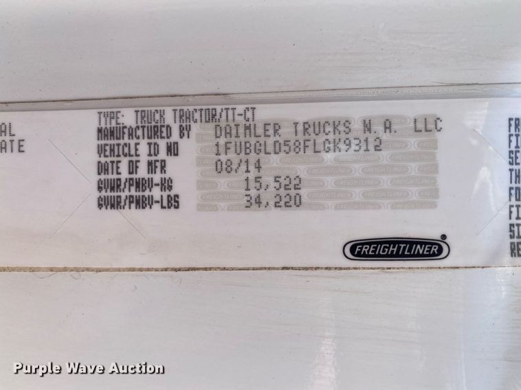 image for item DI7814 2015 Freightliner Cascadia  semi truck