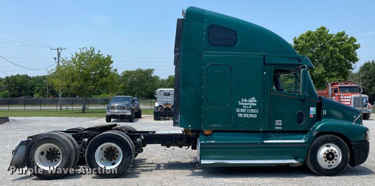 image for item DI7818 1999 Freightliner Century Class  semi truck