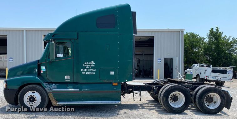 image for item DI7818 1999 Freightliner Century Class  semi truck