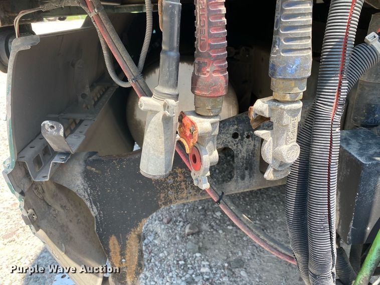 image for item DI7818 1999 Freightliner Century Class  semi truck