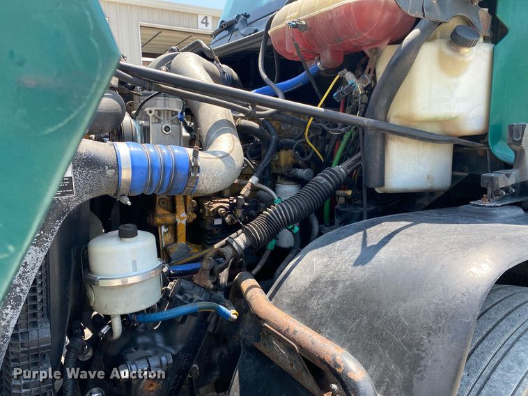 image for item DI7818 1999 Freightliner Century Class  semi truck