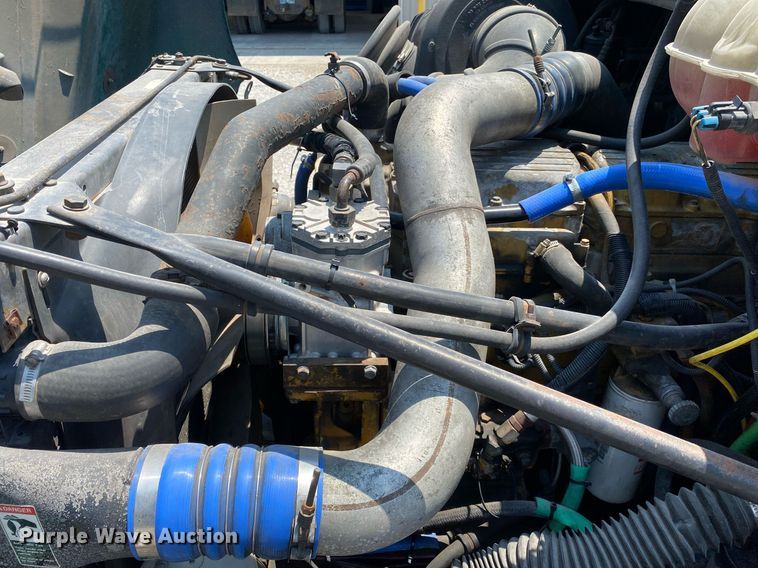 image for item DI7818 1999 Freightliner Century Class  semi truck