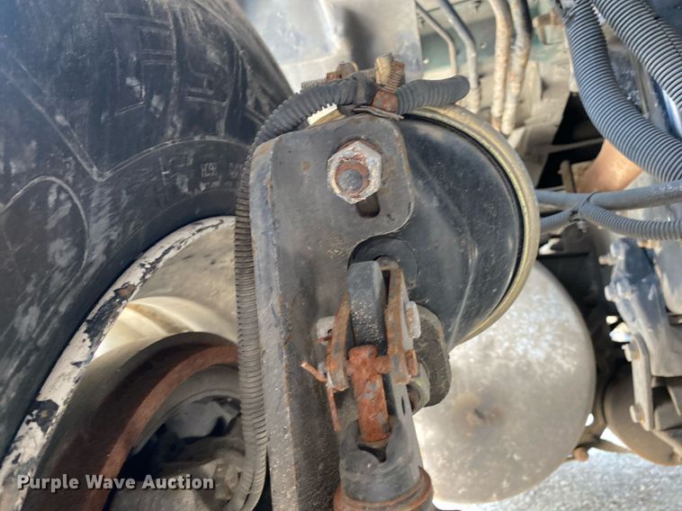 image for item DI7818 1999 Freightliner Century Class  semi truck