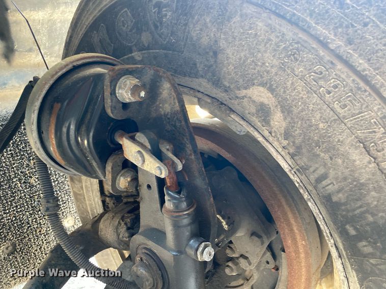 image for item DI7818 1999 Freightliner Century Class  semi truck